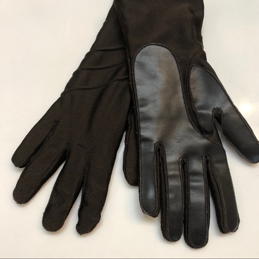Brown Isotoner Gloves